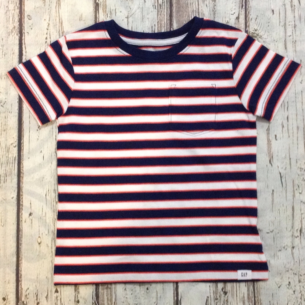 Gap boys stripe pocket tee shirt